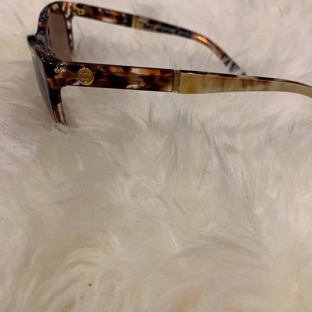 Michael Kors tortoise sunglasses - Picture 7 of 7
